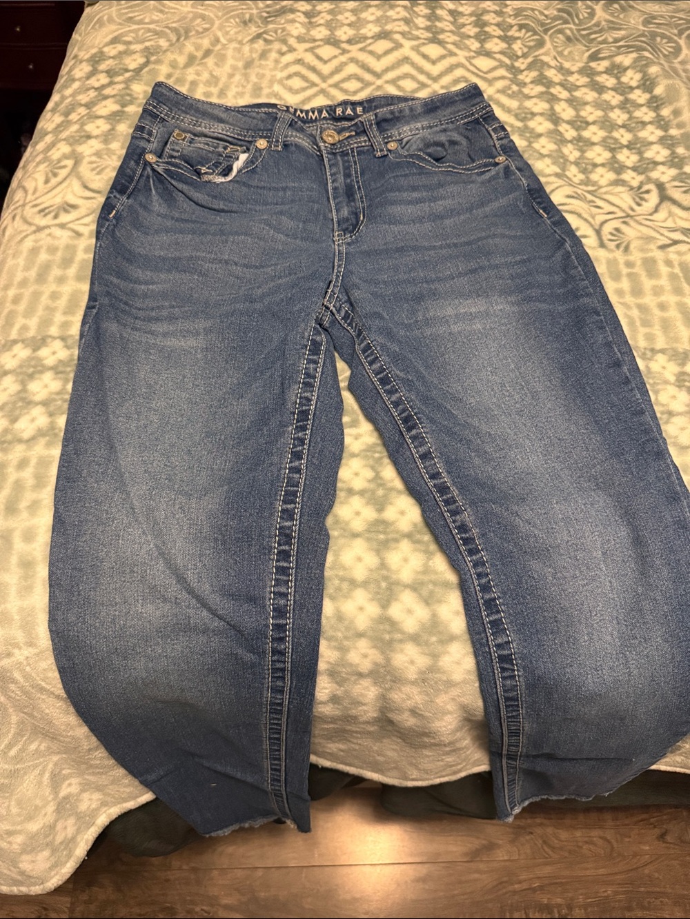 Emma Rae Women's Boyfriend Jeans in Medium Blue